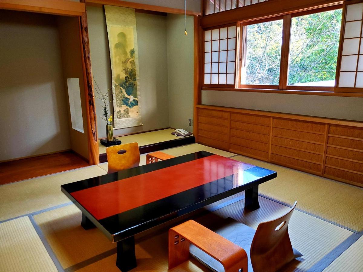 Отель Ryotei Tanokura Юфу Экстерьер фото