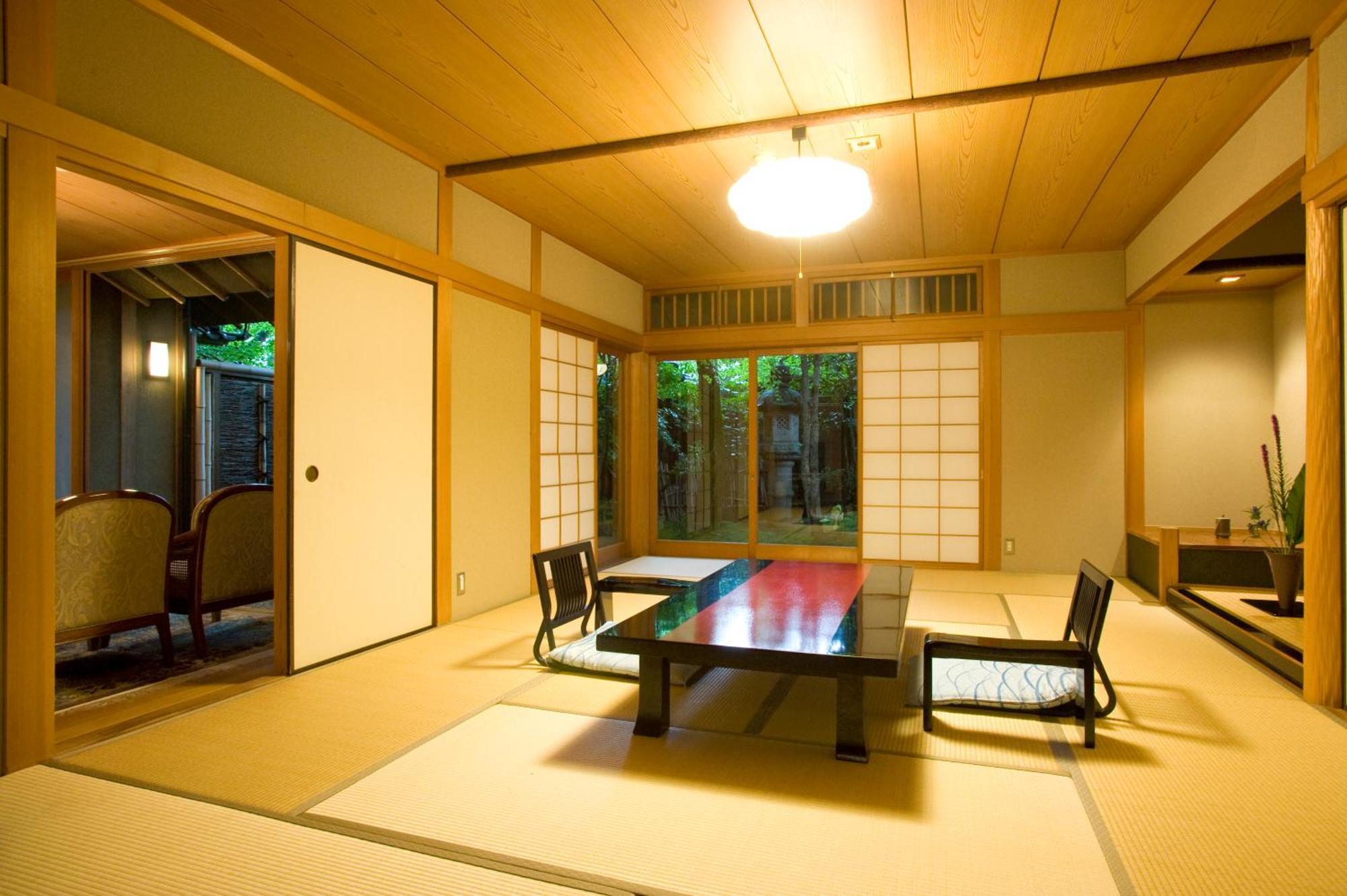Отель Ryotei Tanokura Юфу Экстерьер фото